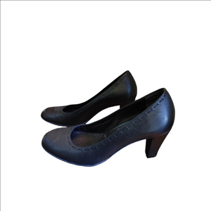 Nurture Leather Heels Size 7.5M
